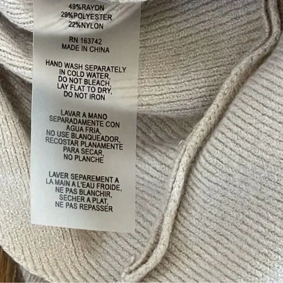 Sioni Size 1X Floral Sweater - Mauve and Beige - Picture 12 of 12